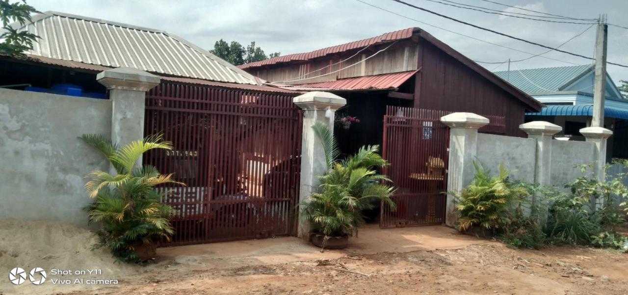 Bee Bee'S Chalets Home Stay And Trekking Banlung Exterior foto