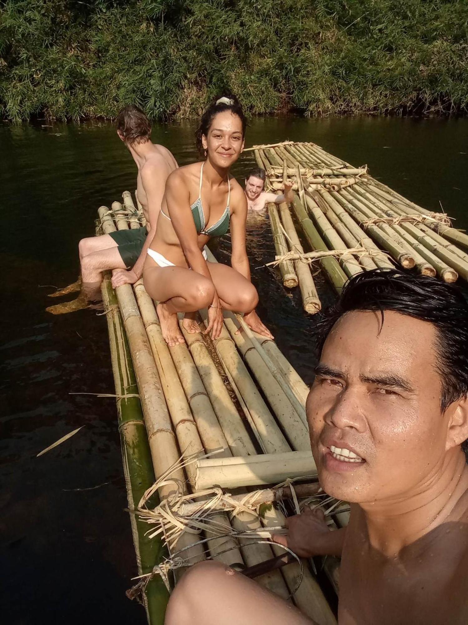 Bee Bee'S Chalets Home Stay And Trekking Banlung Exterior foto