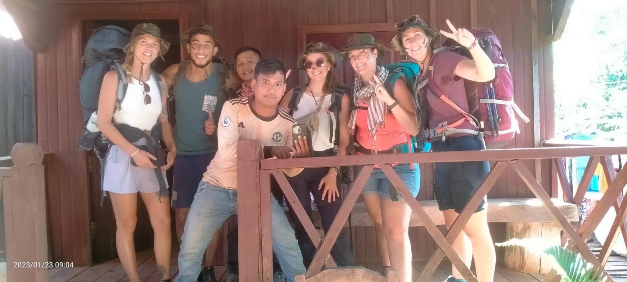 Bee Bee'S Chalets Home Stay And Trekking Banlung Exterior foto