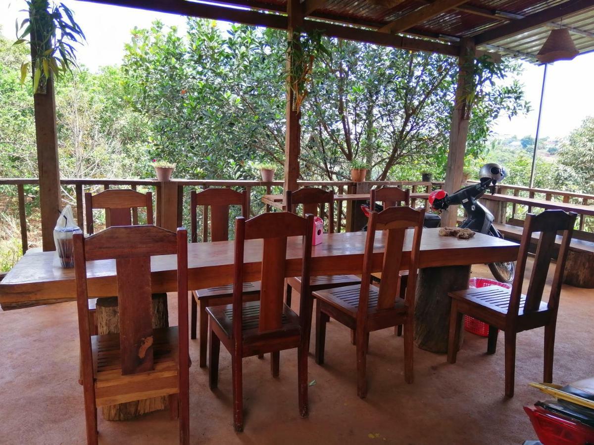 Bee Bee'S Chalets Home Stay And Trekking Banlung Exterior foto