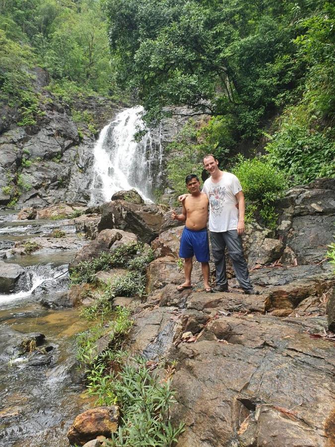 Bee Bee'S Chalets Home Stay And Trekking Banlung Exterior foto
